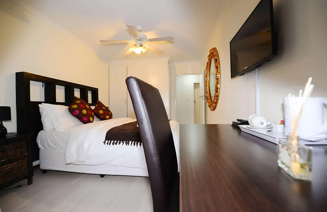 Corgi Guest House-1